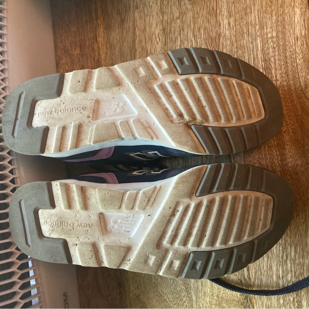 New Balance Classics - Picture 2 of 3